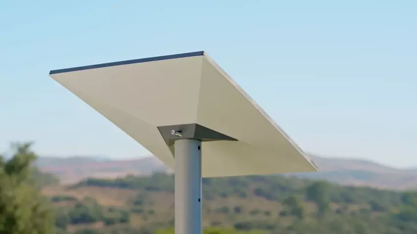 SpaceX hield de prijs van de Starlink-hardwarekit op $599, maar voegde een antenne van de volgende generatie en een router met Wi-Fi 6 toe.