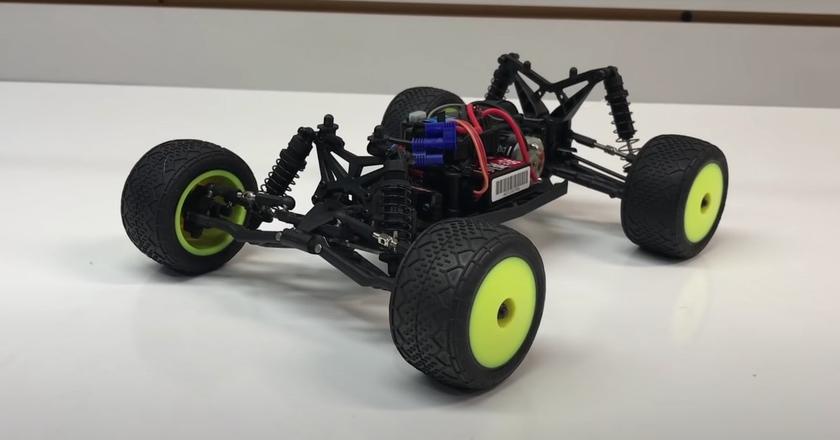 1:18 AXIAL JR. CAN-AM YETI MAVERICK X3 rc auto 
