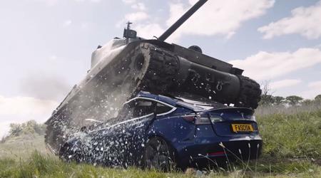 Video: Tweede Wereldoorlog veteraan verplettert Tesla Model 3 met een Sherman tank
