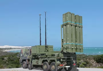 Duitsland is van plan IRIS-T luchtafweersystemen ...