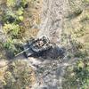 Russische gemoderniseerde T-90 "Breakthrough" tank kost tot 4,5 miljoen dollar vernietigd op zijn eigen mijnen samen met de nieuwe BMP-3M tank-5 Russische gemoderniseerde T-90 "Breakthrough" tank kost tot 4,5 miljoen dollar vernietigd op zijn eigen mijnen samen met de nieuwe BMP-3M tank-5