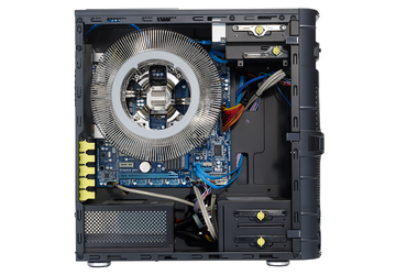 Een ventilatorloze desktop-pc van een bekend ...