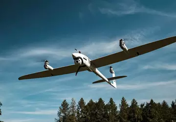 Quantum Systems stuurt extra partij Vector ...