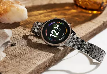 Fossil Gen 6 smartwatch aangedreven door ...