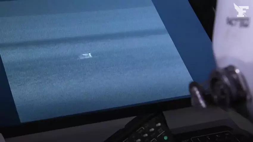 Een koopvaardijschip in de lens van de infraroodcamera van de Atlantique 2 tijdens een patrouille in de Oostzee. Illustratie: Le Figaro