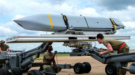 Polen koopt AGM-158B-2 JASSM, AIM-9X Sidewinder Block II en AIM-120C-8 raketten van de VS voor een bedrag van meer dan 3 miljard dollar.