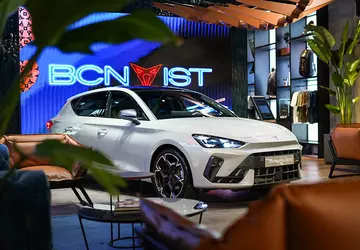 Spaanse autofabrikant Cupra opent eigen showrooms ...