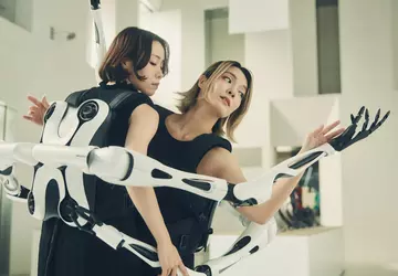 Jizai Arms - een 'rugzak' die ...