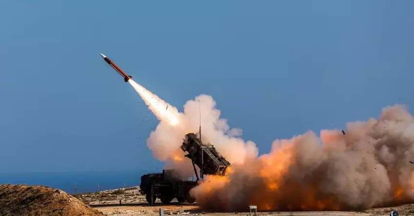 Duitsland zal $3,42 miljard uitgeven om 500 onderscheppingsraketten voor Patriot en 120 IRIS-T raketten voor Eurofighter Typhoon te kopen.