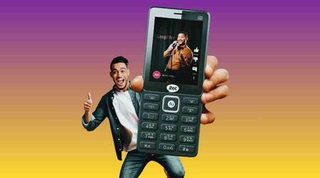 Een button telefoon met AI is niet langer een hype: Chinees bedrijf onthult Super Guru 4G Max