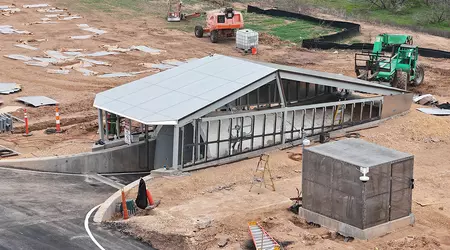 Boring Company voltooit bouw van CyberTunnel in Texas, waaruit nieuwe Tesla-auto's zullen worden "geboren".