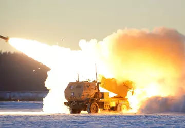 De M142 HIMARS zal in staat ...