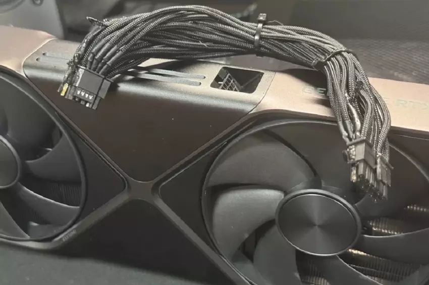 Het eerste geval van een smeltende voedingspoort op het vlaggenschip van de RTX 5090 FE grafische kaart is gemeld