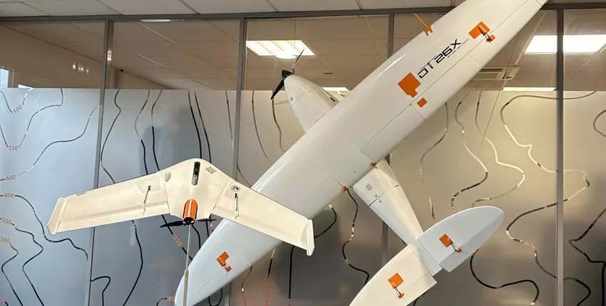 Delair draagt een nieuwe batch verkenningsdrones over aan Oekraïne