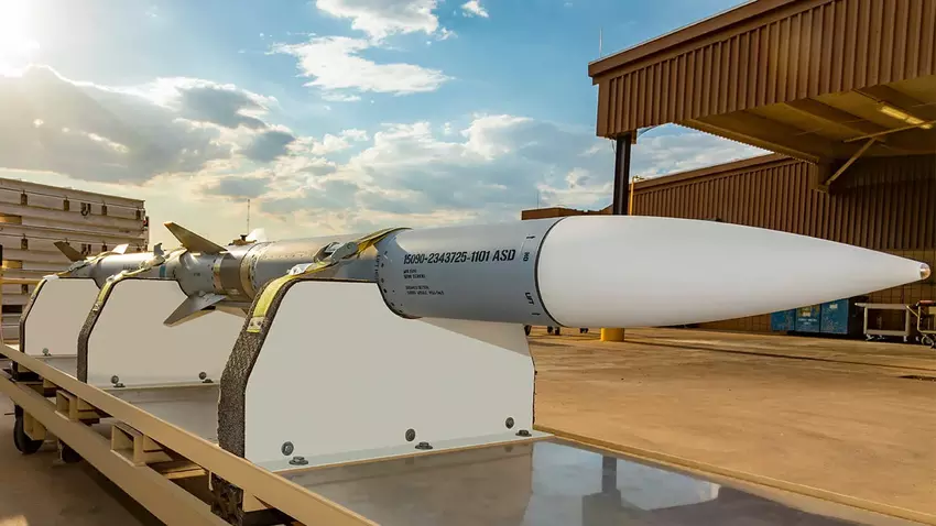 Gemiddeld bereikraket AIM-120 AMRAAM