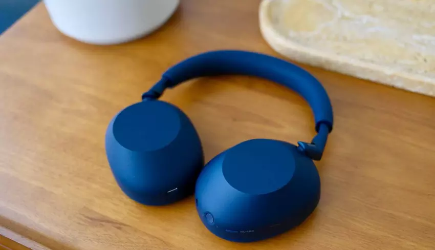 Sony WH-1000XM6 noise-cancelling koptelefoon voor op reis