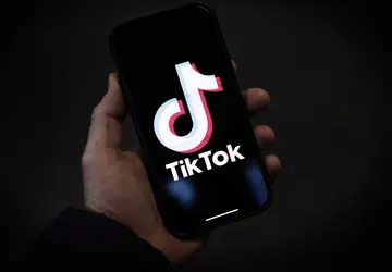 Albanië verbiedt TikTok voor een jaar ...