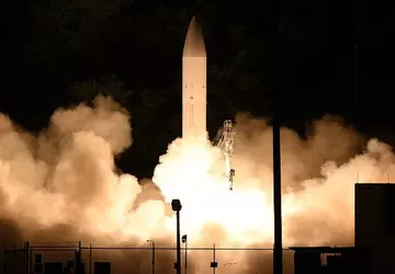 Het Amerikaanse hypersonische LRHW wapen met ...