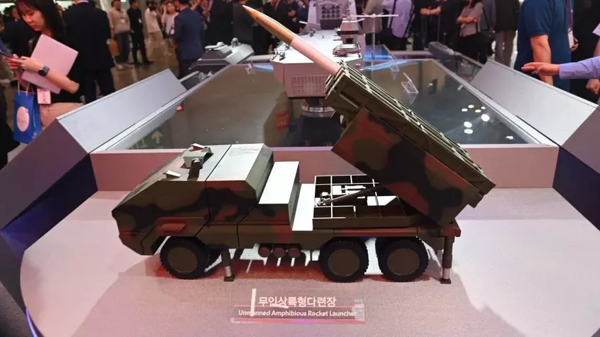 Voor sciencefictiongevechten: de Koreanen Hanwha tonen onbemande MLRS