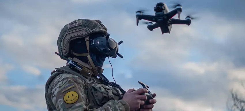 75 tanks, 88 pantservoertuigen, 52 zelfrijdende artilleriesystemen en andere wapens: de AFU vernietigde deze week 428 stuks Russisch materieel met behulp van drones.