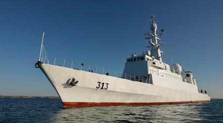Iran onthult eerste inheemse verkenningsschip