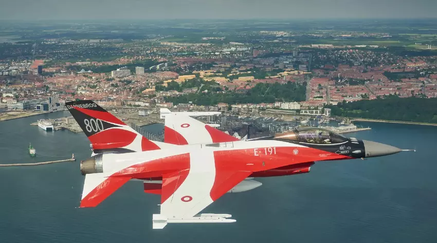 Argentinië staat op het punt 32 F-16 Fighting Falcon gevechtsvliegtuigen en 4 P-3 Orion patrouillevliegtuigen aan te schaffen voor een totaalbedrag van $450 miljoen.