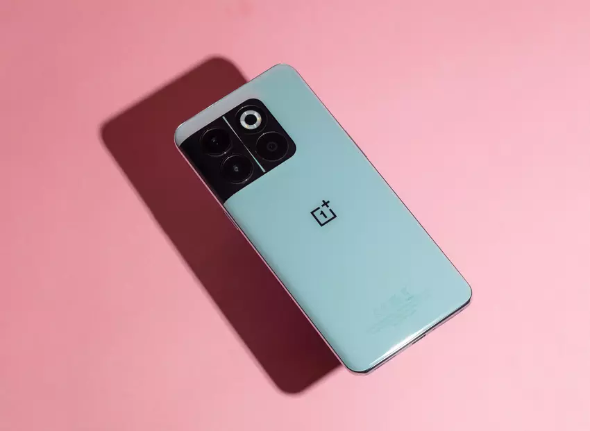 OnePlus 10T is verkrijgbaar op Amazon met een korting van 234 euro