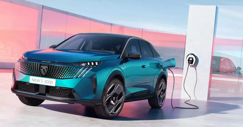 De Peugeot e-3008 en e-5008 krijgen een tweede elektromotor en vierwielaandrijving