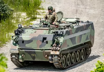 Spanje draagt nieuw wapenpakket over aan ...