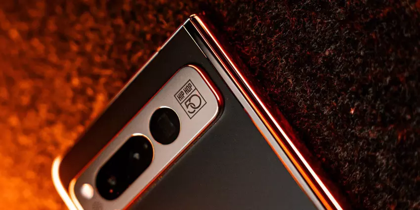 Google heeft een limited edition Pixel Fold uitgebracht om de 50e verjaardag van hiphop te vieren, maar je zult hem niet kopen