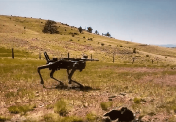 Robothonden met automatische geweren worden geëvalueerd ...