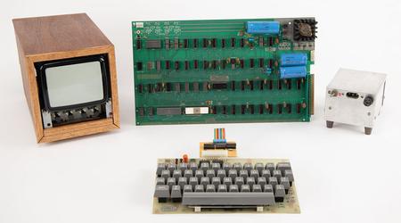 Jobs' cheque en de legendarische Apple-1: verkoop van Apple rariteiten van start op veiling