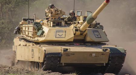 Amerikaanse leger demonstreert verbeterde M1A2 SEPv3 Abrams tanks tijdens oefeningen met Saoedi-Arabië 