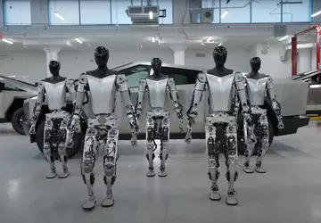 "Tesla Bot 'vriendelijke' humanoïde leert lopen ...