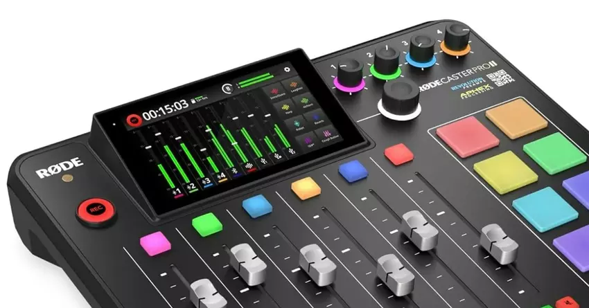 Rode podcast audio mengpaneel