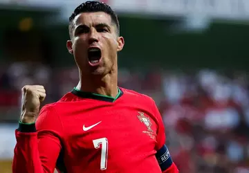 Cristiano Ronaldo lanceerde zijn YouTube-kanaal, brak ...