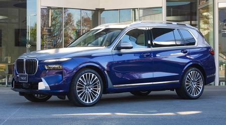 BMW heeft de X7 Nishiki Lounge concept onthuld met 15.000 LED-elementen in het panoramische schuifdak.