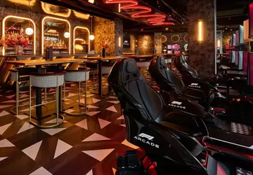 Het F1 Arcade restaurant is geopend ...