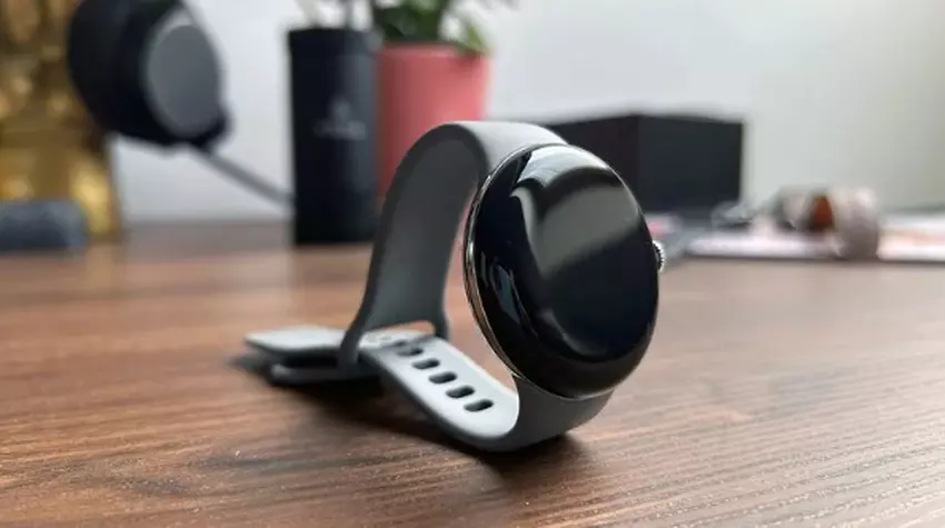 Pixel Watch 4 versus Galaxy Watch 8