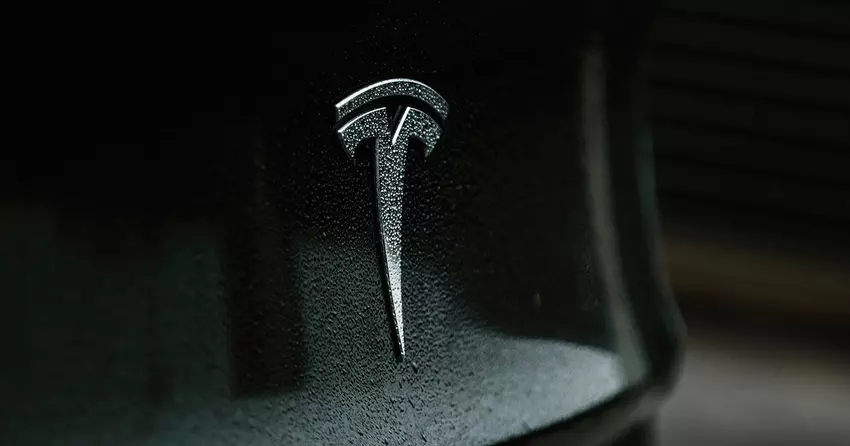 Tesla heeft zijn slechtste beursdag sinds 2020 achter de rug: aandelen dalen met 15