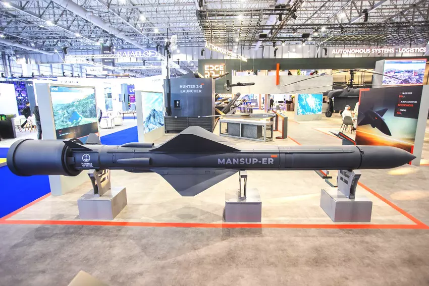EDGE GROUP introduceerde de NASEF-20 en NASEF-125 kruisraketten samen met de MANSUP-ER antischipraket.