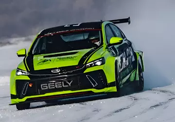 Geely heeft zijn eerste raceauto op ...