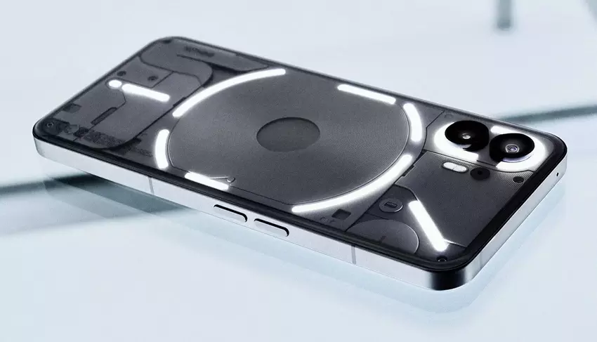 'Kom spelen': Niets heeft de lanceringsdatum voor zijn vlaggenschip Phone (3) onthuld