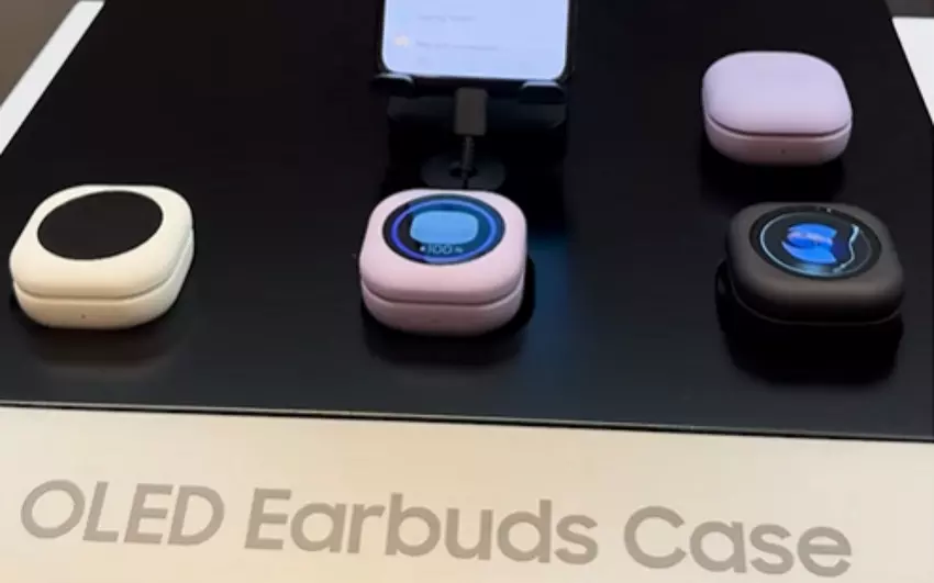 Samsung heeft een Galaxy Buds hoofdtelefoonhoesje met OLED-scherm onthuld