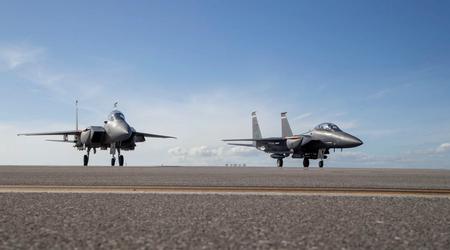 Elektronische oorlogsvoeringsuitrusting voor F-15 Eagle-gevechtsvliegtuigen met 39% gestegen - programma schond voor de tweede keer het Nunn-McCurdy-amendement