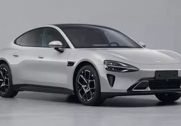 Xiaomi SU7 voor het eerst onthuld ...