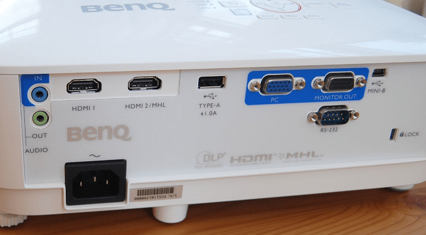 Benq TH671ST of Optoma EH200ST
