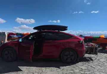 Een Tesla Model Y-eigenaar heeft een ...
