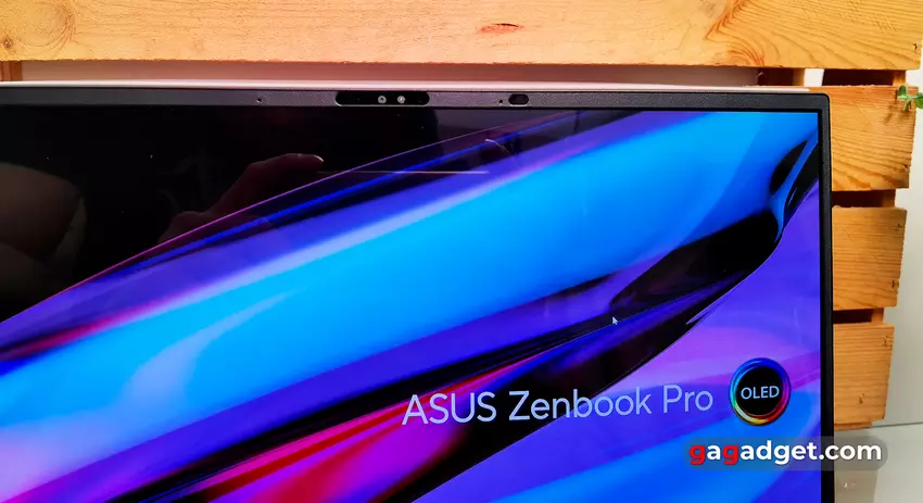 Exterior of ASUS Zenbook Pro 14 OLED