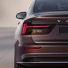 Achterlichten van de vernieuwde Volvo S90